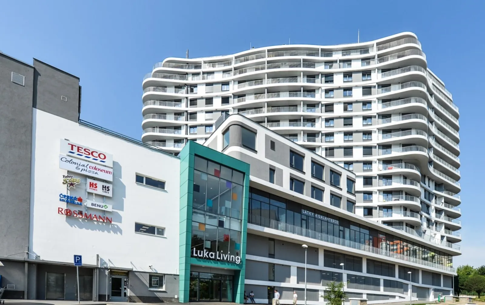 Retail units or kiosk space for rent in the Luka Living Shopping Center