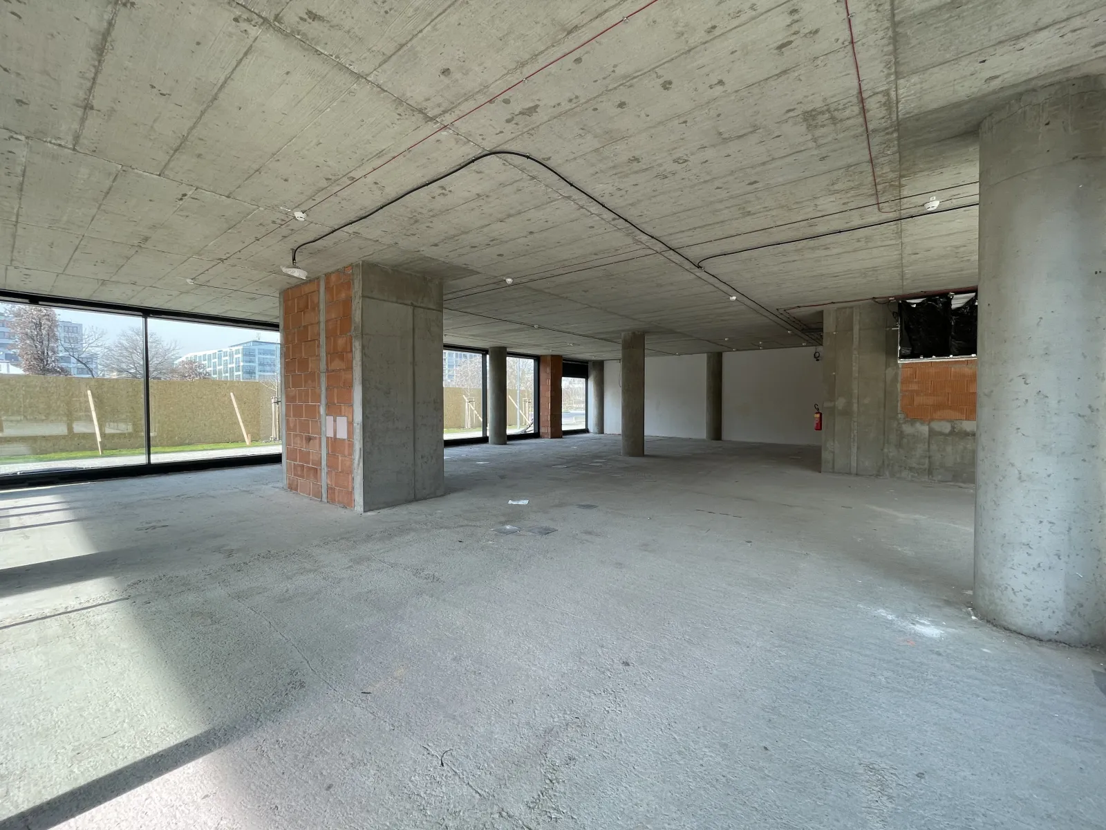 Retail space 303 sqm in BLOCK Karlín
