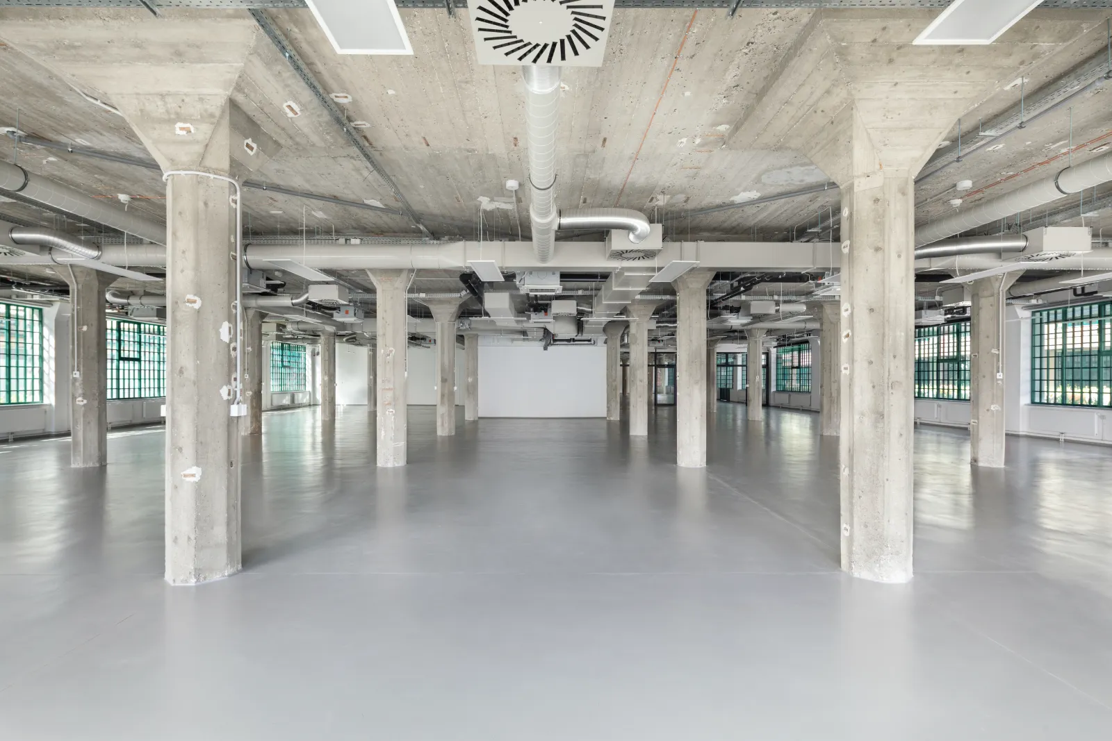Industrial hall Factory Event for large events, Pragovka