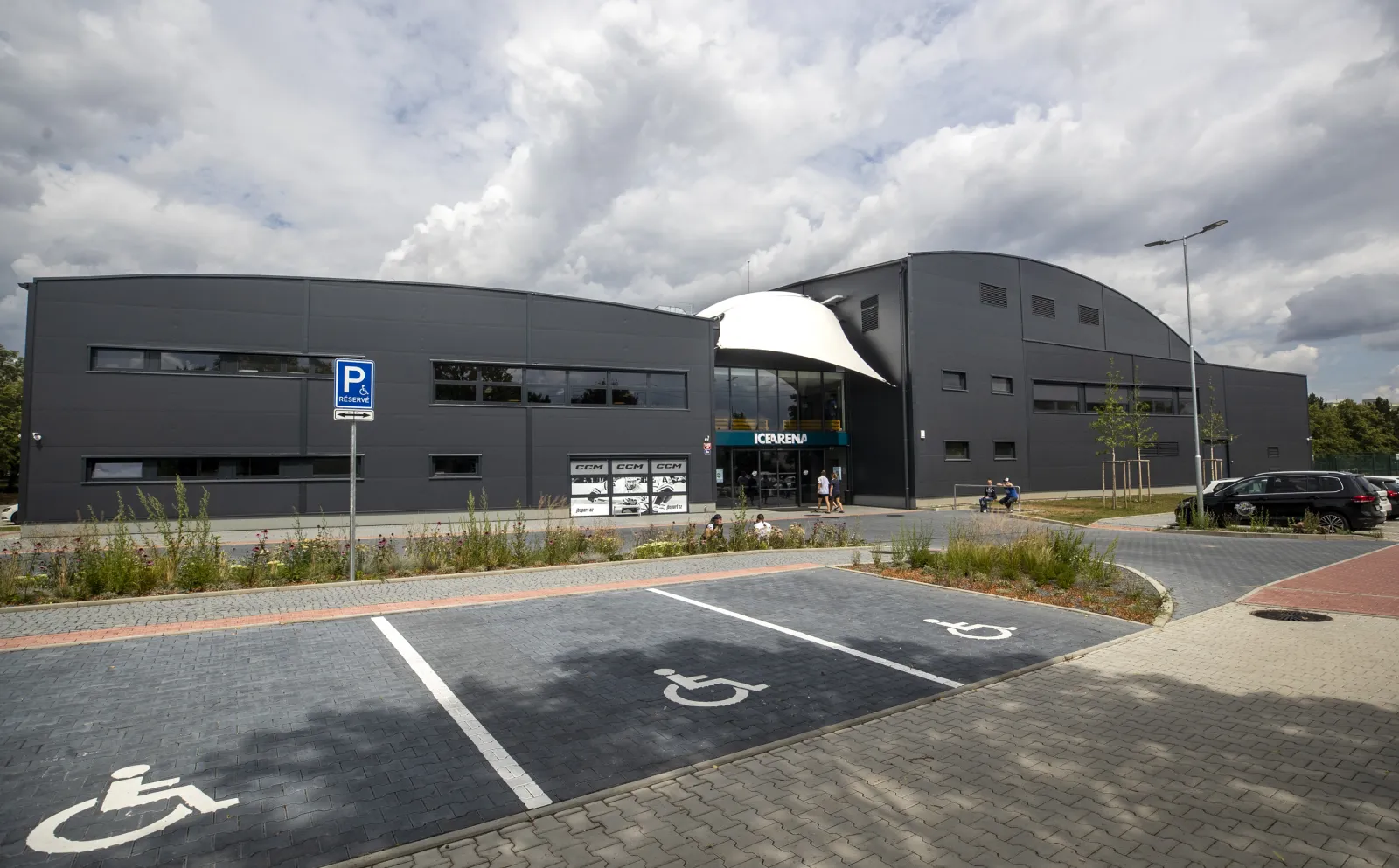 Top-class ice rink for teambuildings and events in Prague
