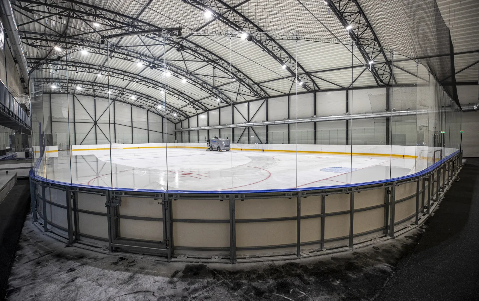 Top-class ice rink for teambuildings and events in Prague