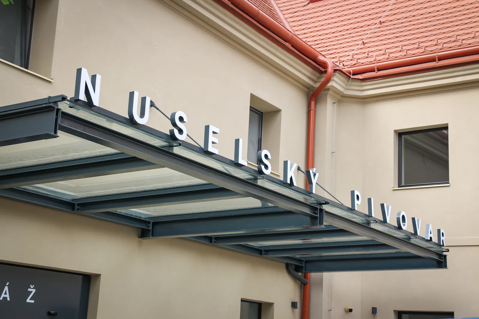 Obchdní prostor na náměstí Nusle