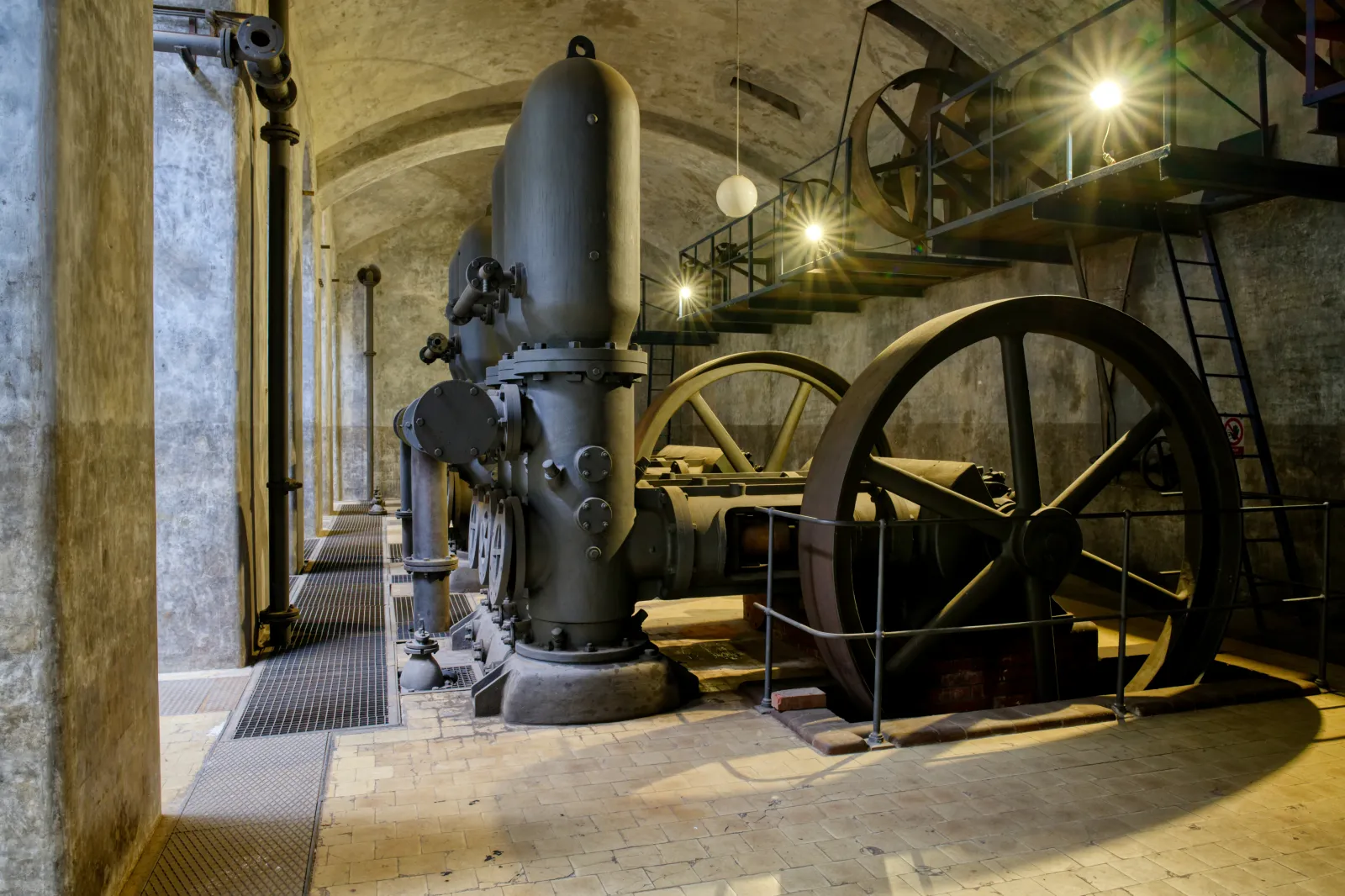 Industriální secesní prostor staré čistírny na eventy s důrazem na atmosféru