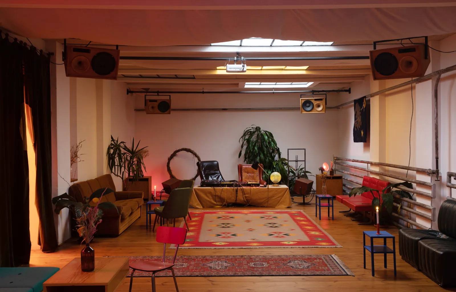 Multifunkční eventový prostor se zahradou Praha Vršovice – fotka 2