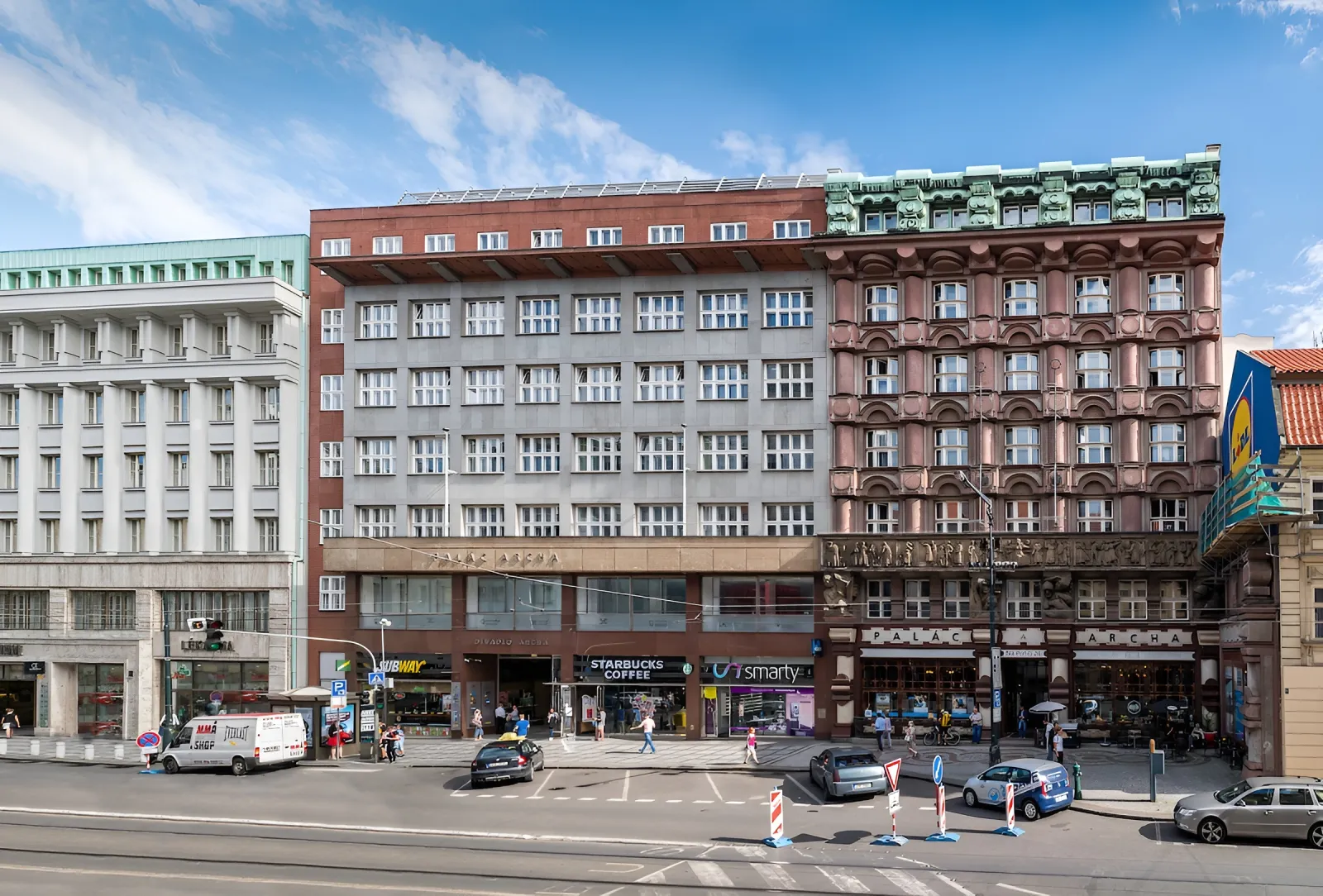 Palác Archa: Kanceláře v budově s jedinečnou architekturou