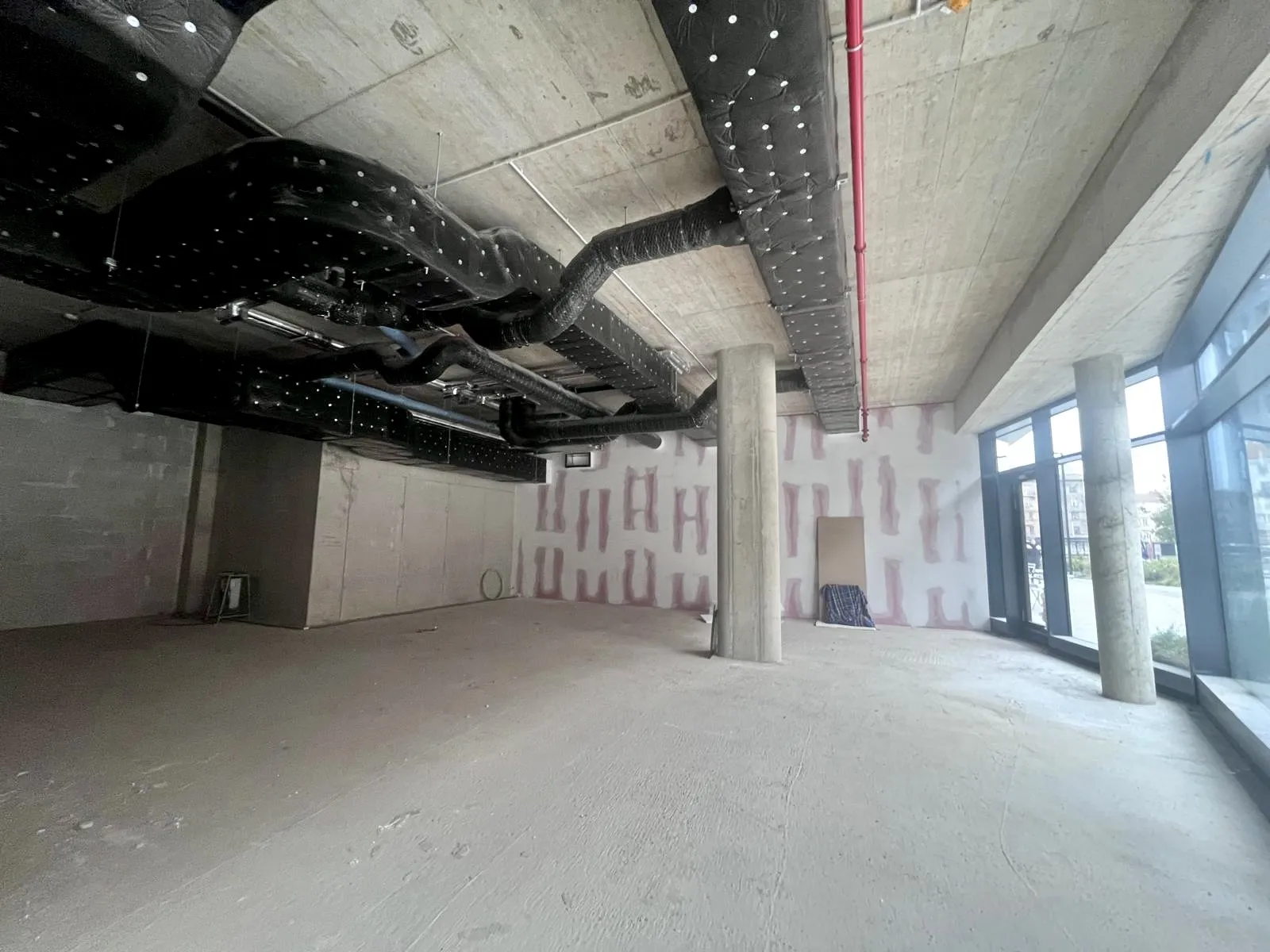 Retail Space for Lease – Smíchov City