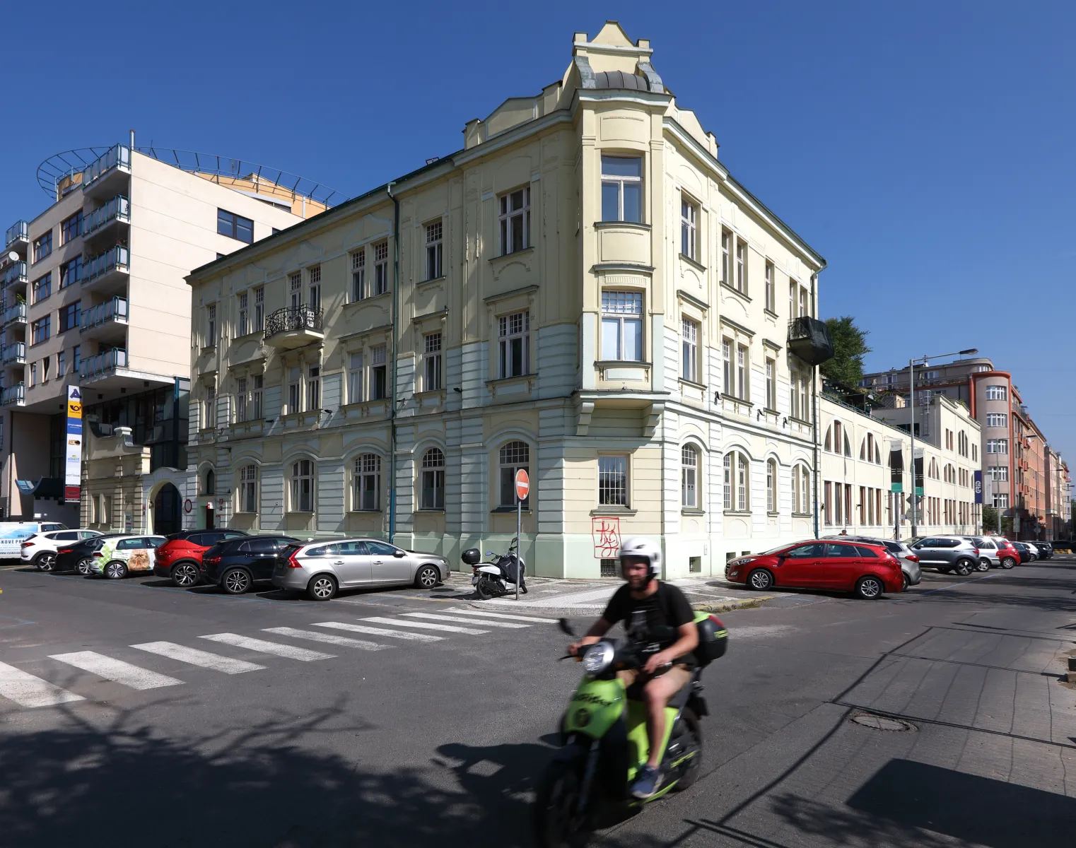 Pronájem nebytový prostor 325 m2 v budově Agora Flora Vila, na Praze 3 - Vinohradech