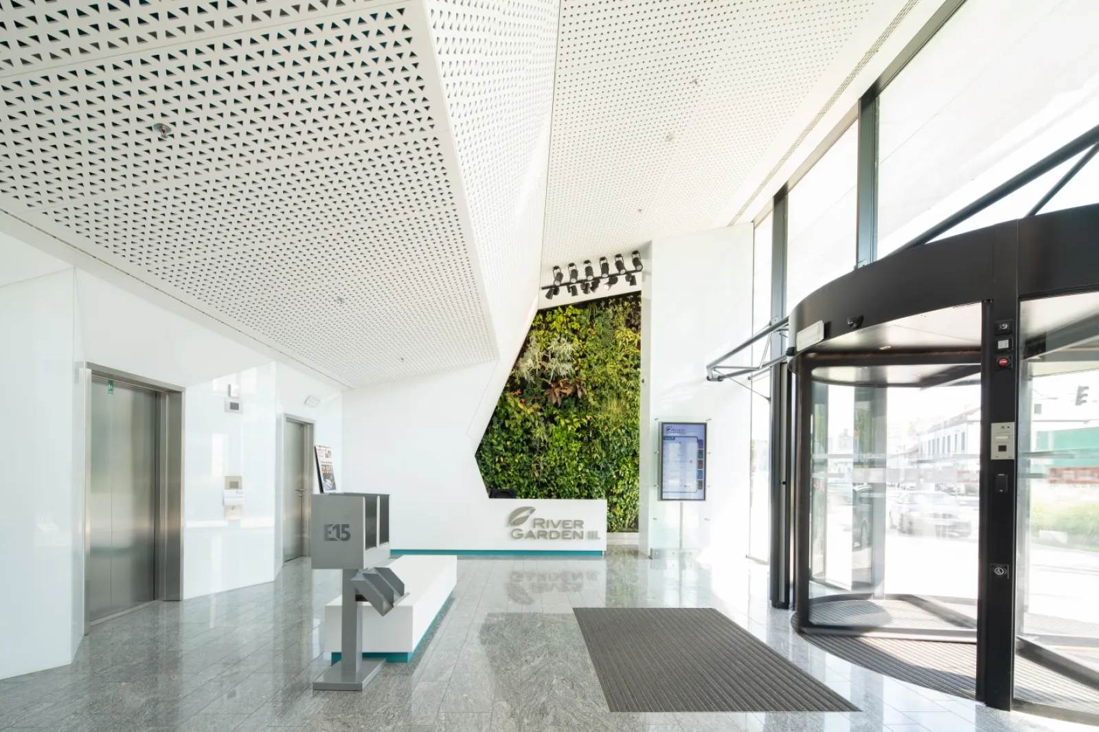 Office Space for Rent – River Garden II & III, Karlín, Prague 8