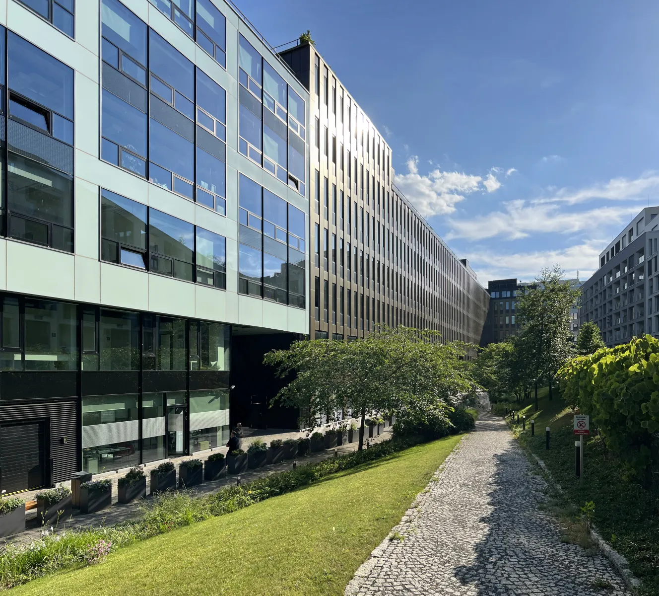 Office Space for Rent – River Garden II & III, Karlín, Prague 8