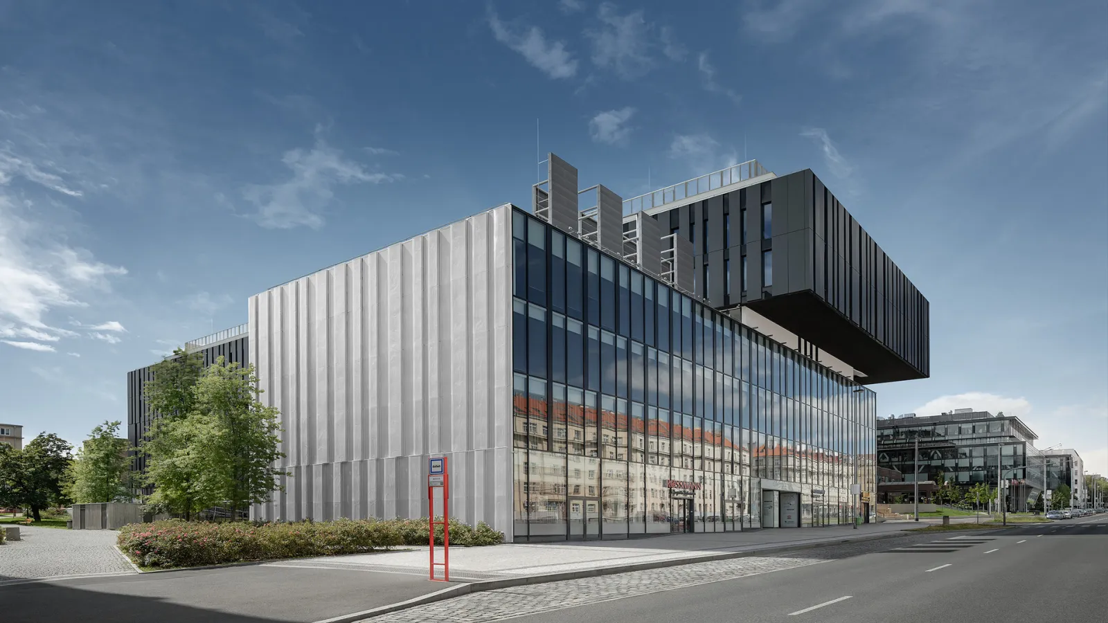 Pronájem kanceláří Blox Dejvice Praha 6