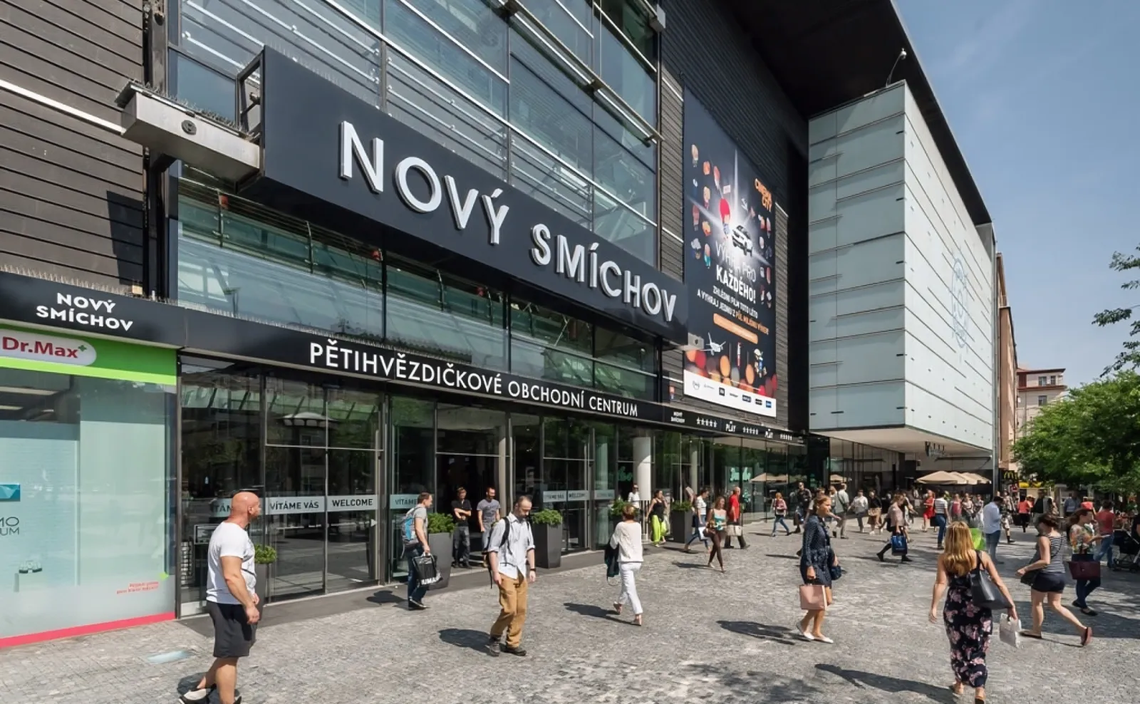 Stand / kiosk in OC Nový Smíchov Prague 5