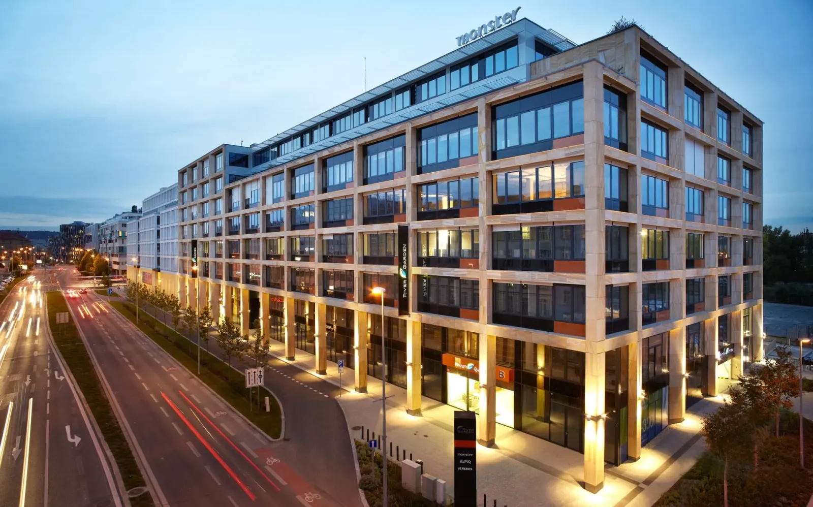 River Garden I – Office Space for Lease in Karlín