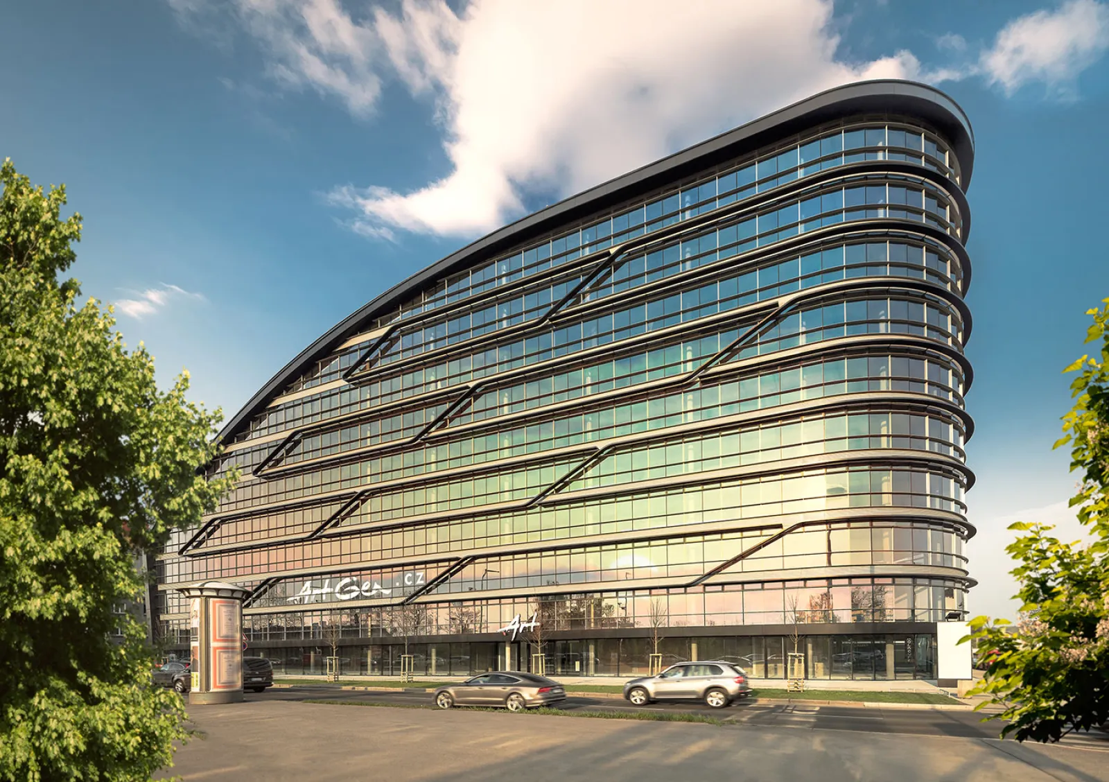 ArtGen Office Gallery: Office Space for Lease in the Art Building, Holešovice