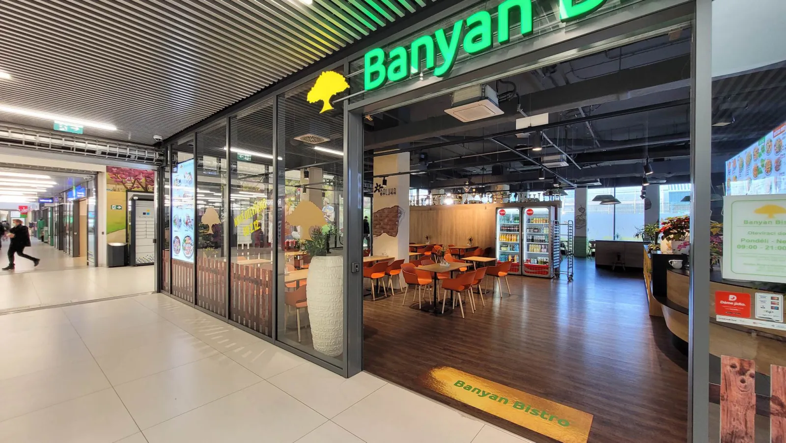 Rental of Retail Space / Kiosk Space – Luka Living Shopping Center, Prague 8