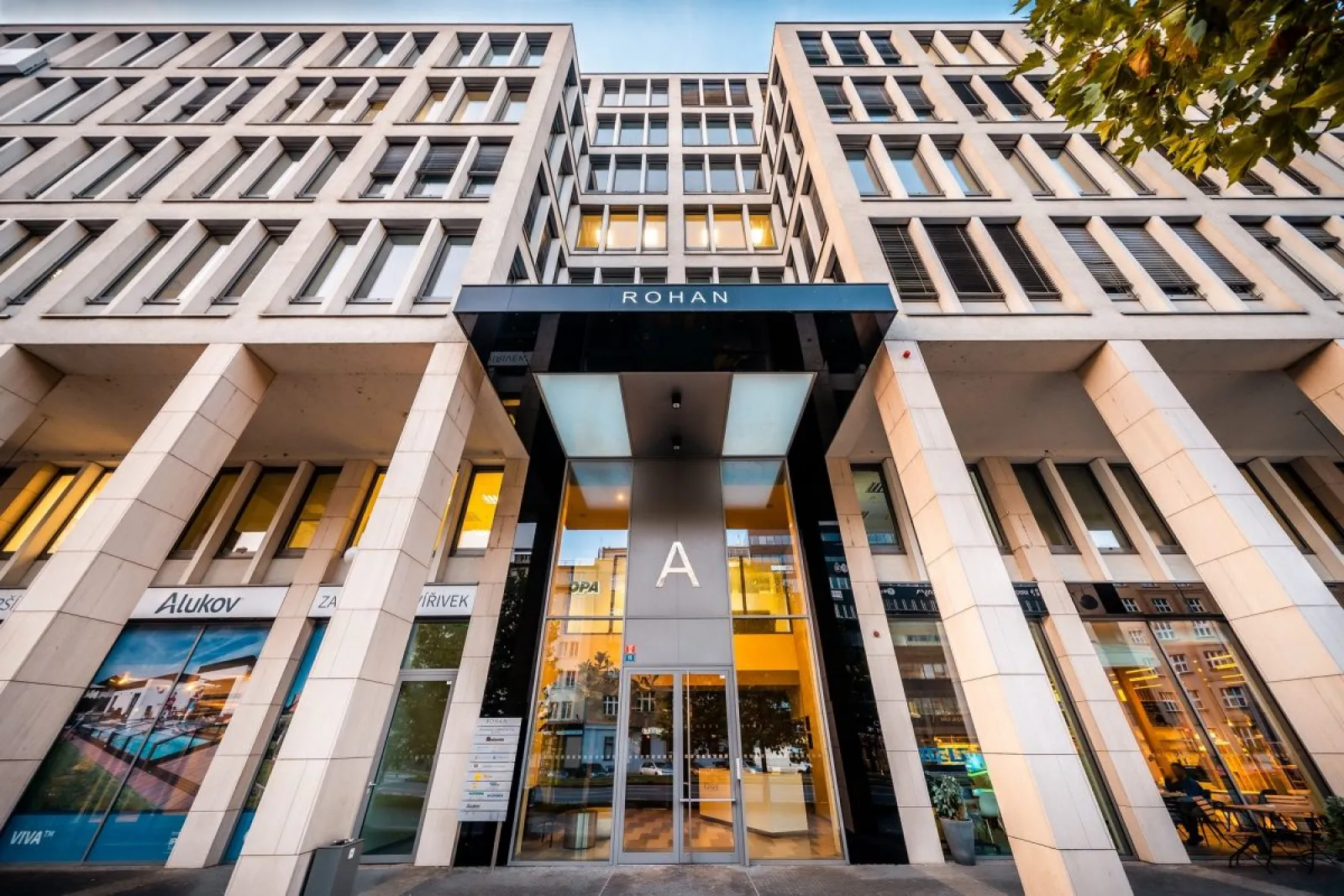 Rohan Business Center: Modern Office Space for Lease on Rohanské Embankment