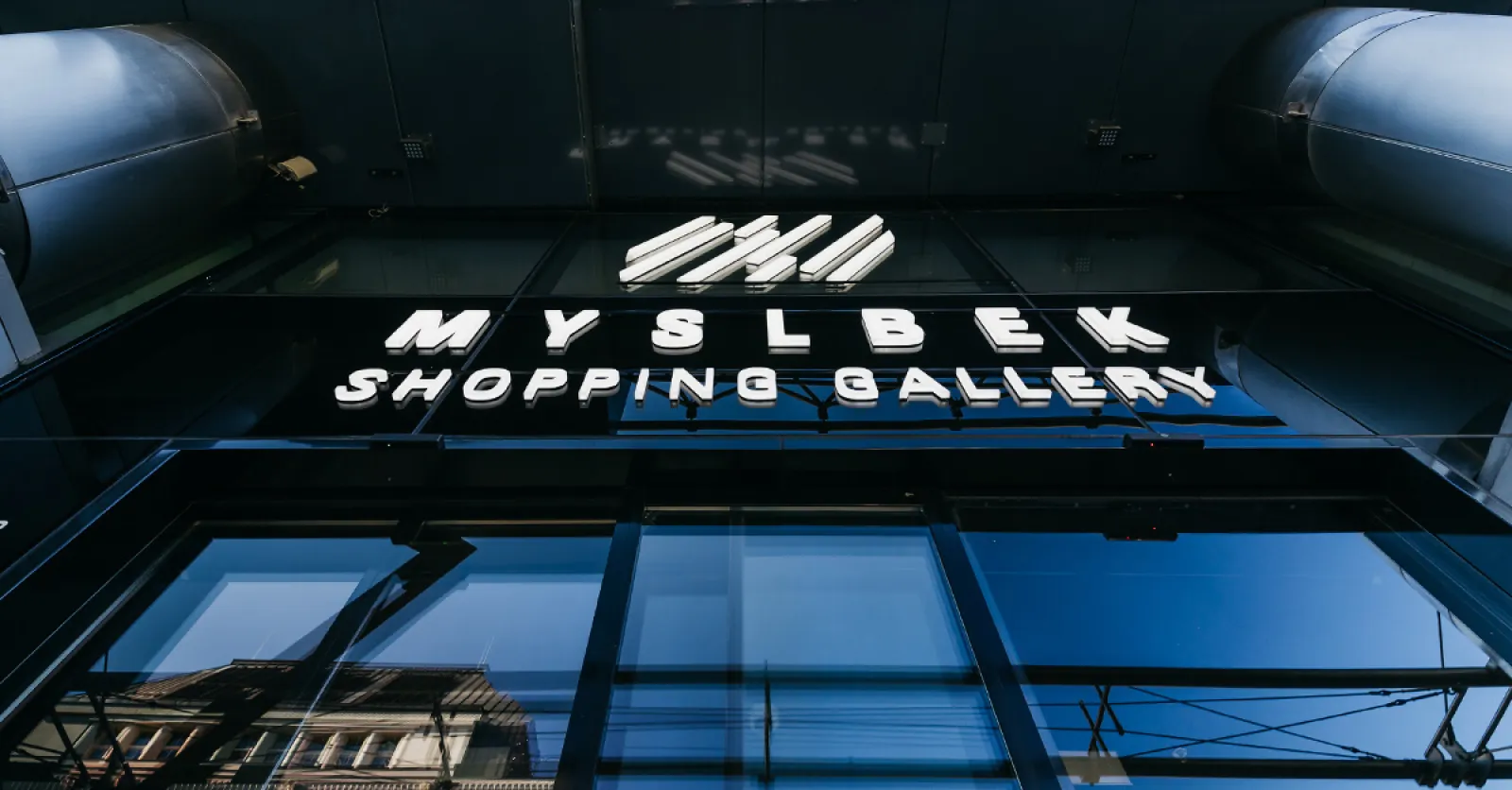 Pronájem obchodního prostoru nebo stánku v Nákupní Galerii Myslbek