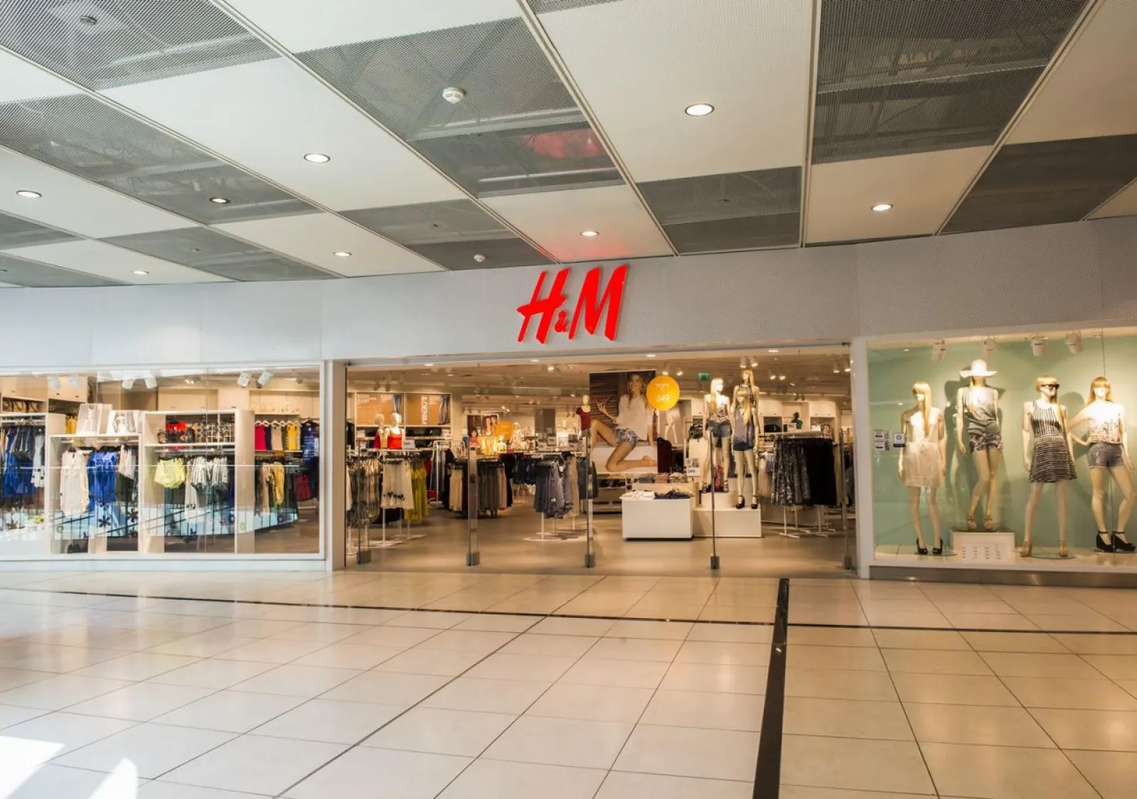 Lease of a Retail Unit / Kiosk in the Šestka Shopping Center, Prague 6