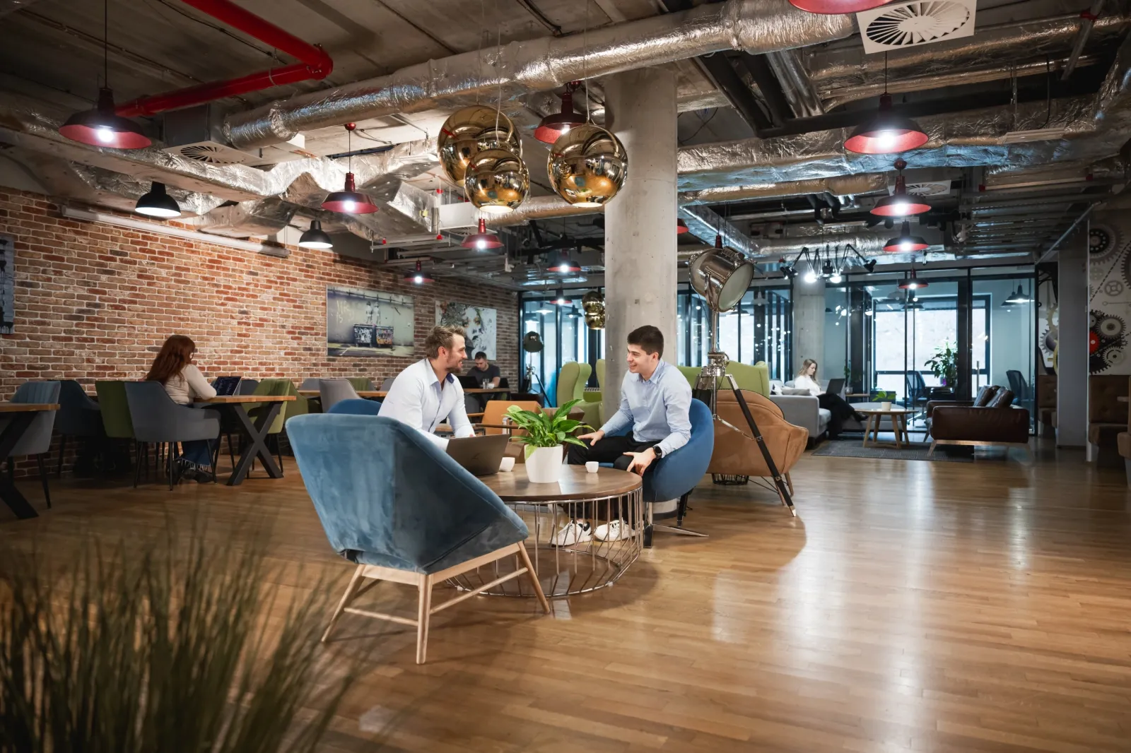 Forum Karlín – Coworking Offices for Lease at WorkLounge Karlín, Prague 8 | Dejsiprostor