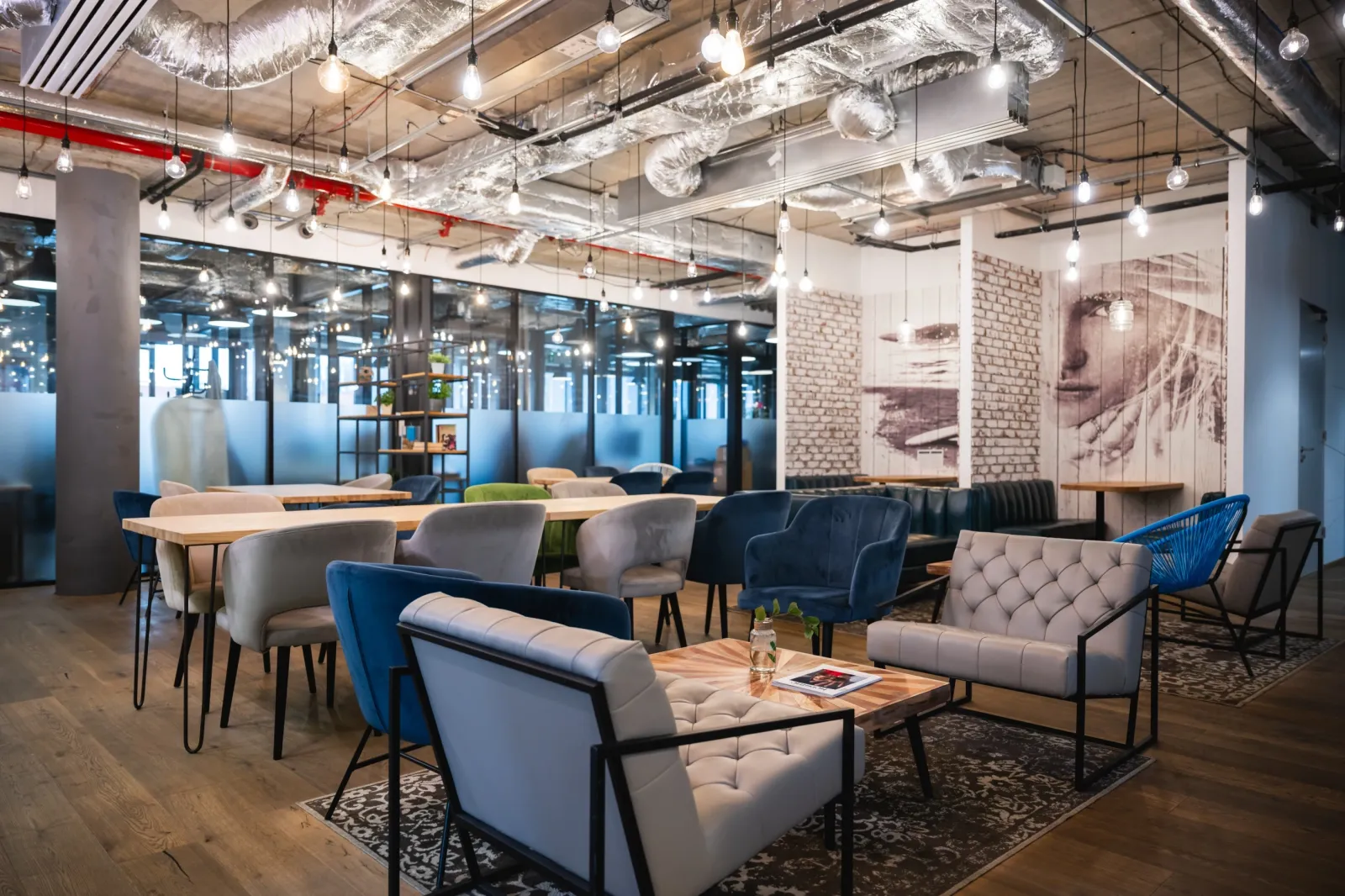 Forum Karlín – Coworking Offices for Lease at WorkLounge Karlín, Prague 8 | Dejsiprostor