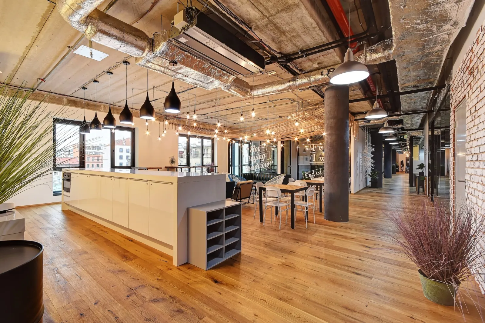 Forum Karlín – Coworking Offices for Lease at WorkLounge Karlín, Prague 8 | Dejsiprostor