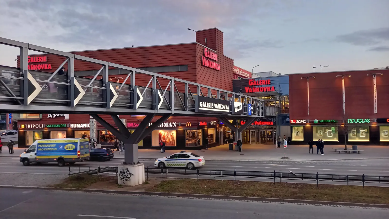 Obchodní prostor nebo místo pro stánek v Obchodním centru Galerie Vaňkovka Brno