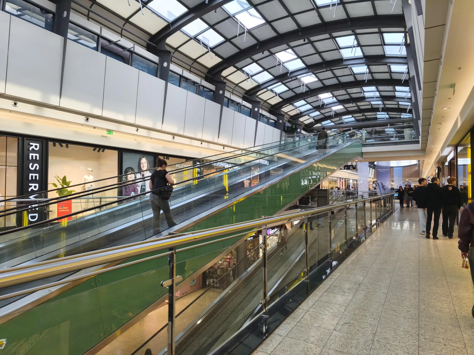 Galerie Vaňkovka Brno – Retail Space / Kiosk for Lease | Dejsiprostor