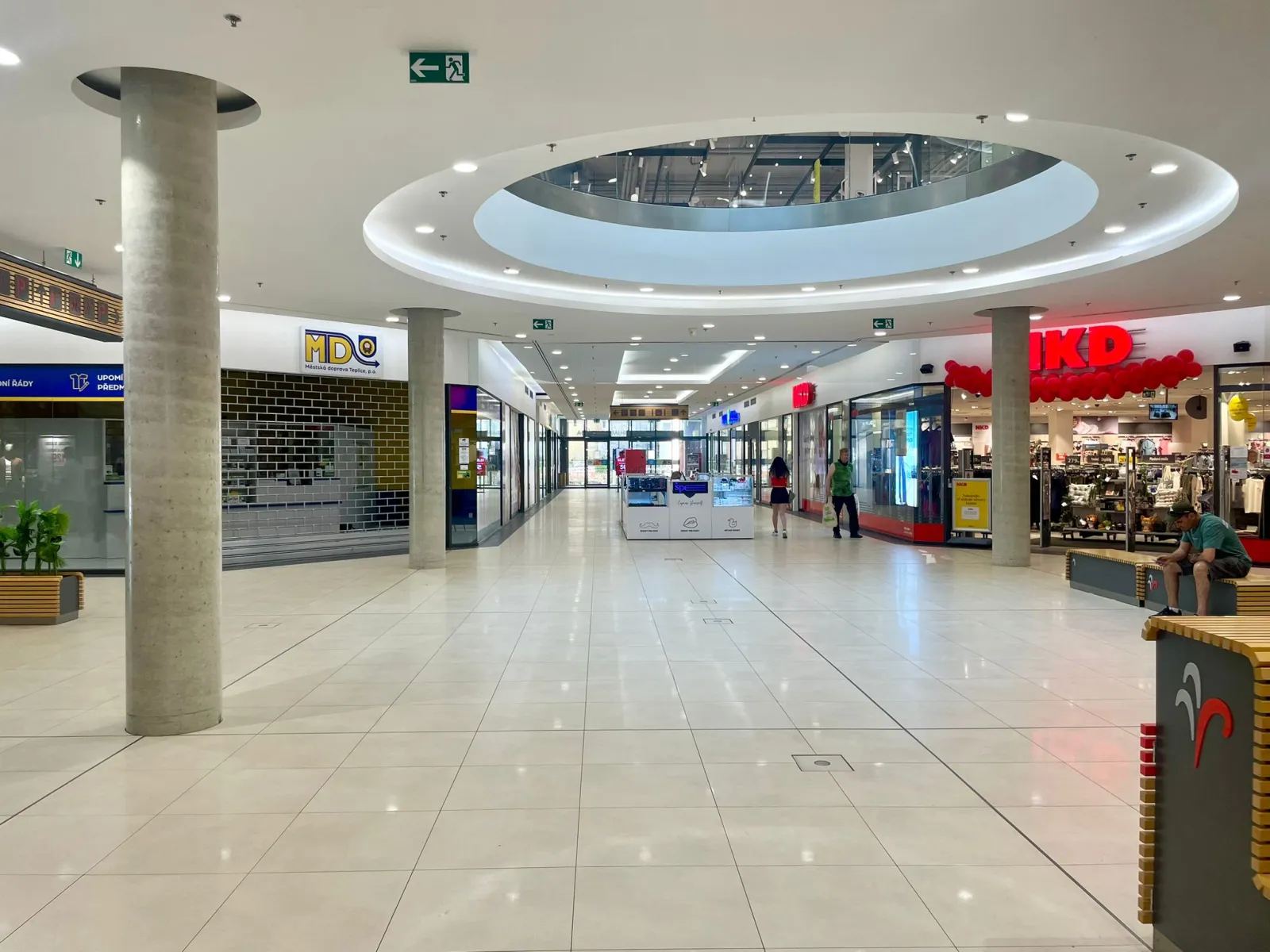 pronájem obchodní prostor / stánek nákupní centrum fontána teplice