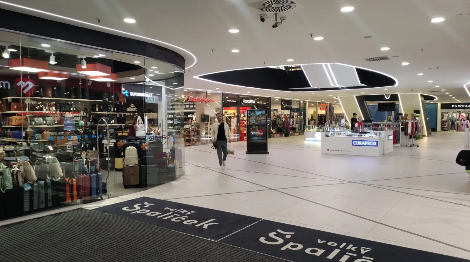 Lease of Retail Space / Kiosk in Velký Špalíček Shopping Center Brno | Dejsiprostor