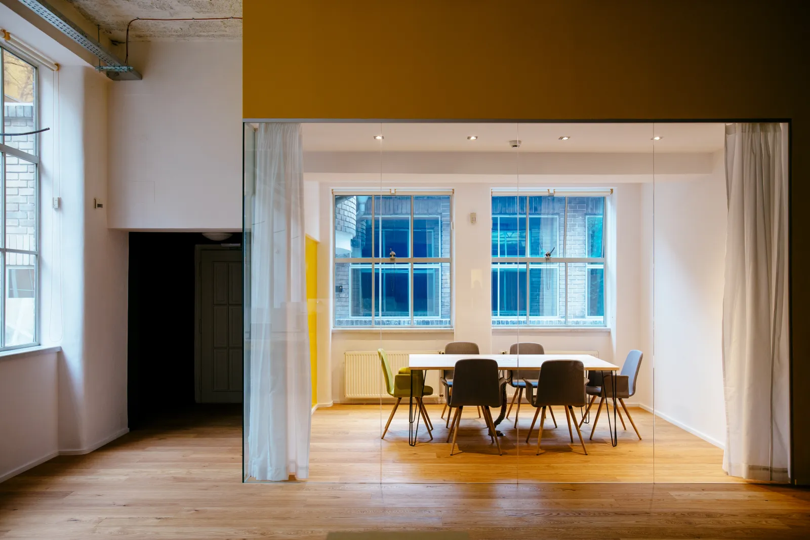 Modern Meeting Rooms Near Old Town SquareModern Meeting Rooms Near Old Town Square