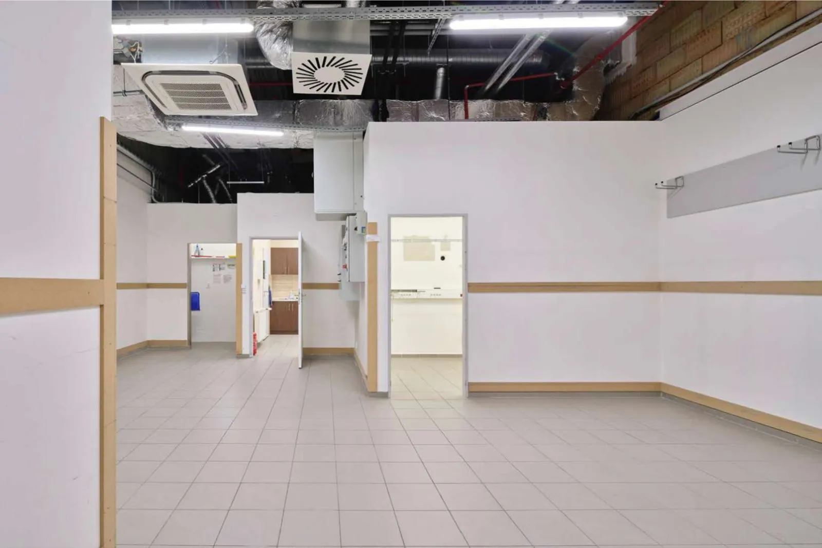 Retail Space for Lease at Patria West Offices, Prague 5 Stodůlky | Dejsiprostor