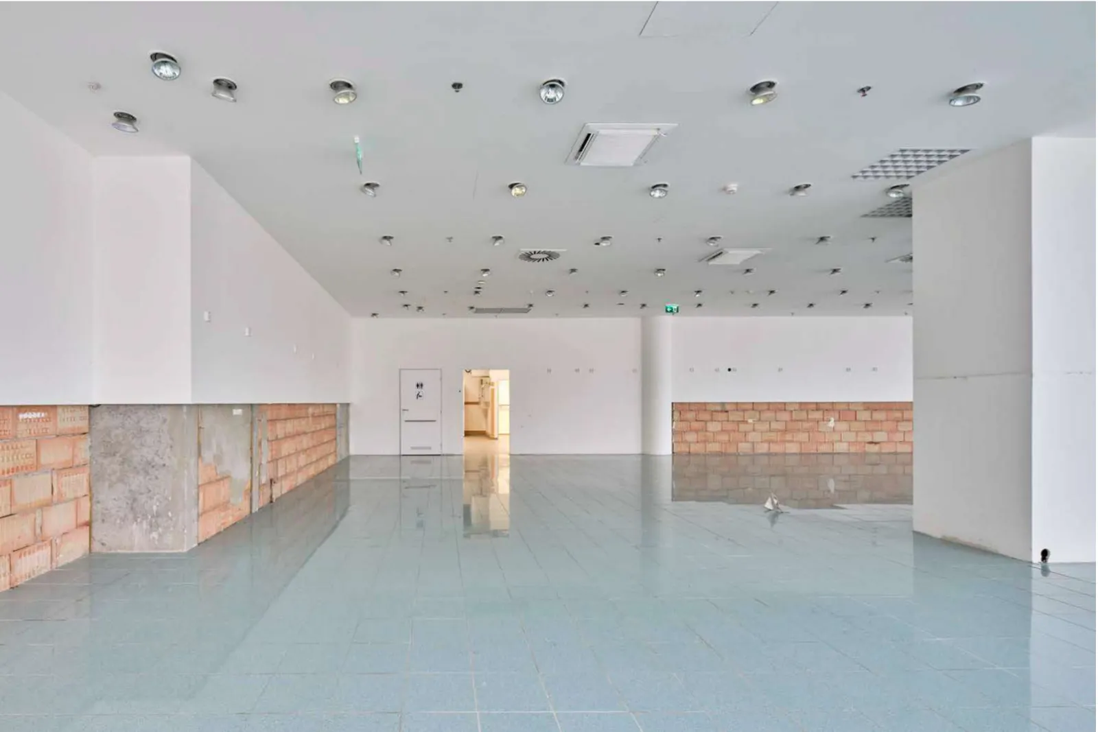 Retail Space for Lease at Patria West Offices, Prague 5 Stodůlky | Dejsiprostor