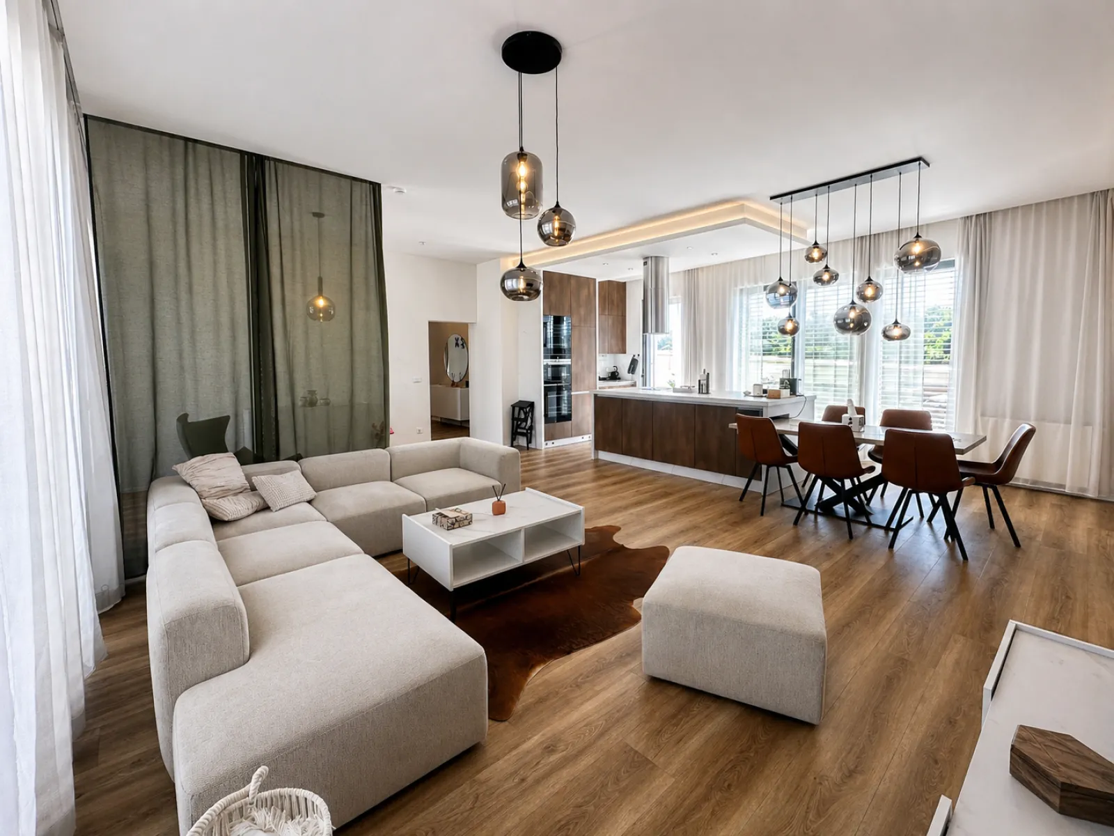 Penthouse Karlín: A Luxury Event Venue with a Terrace in Prague 8