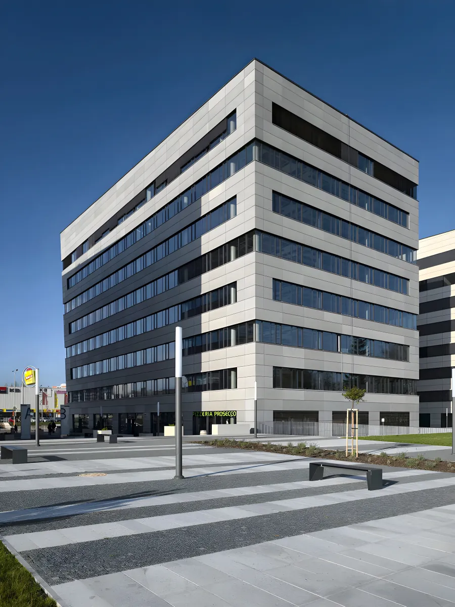 Prosek Point, Prosek Offices, Prague 9, 256 m² – photo 2