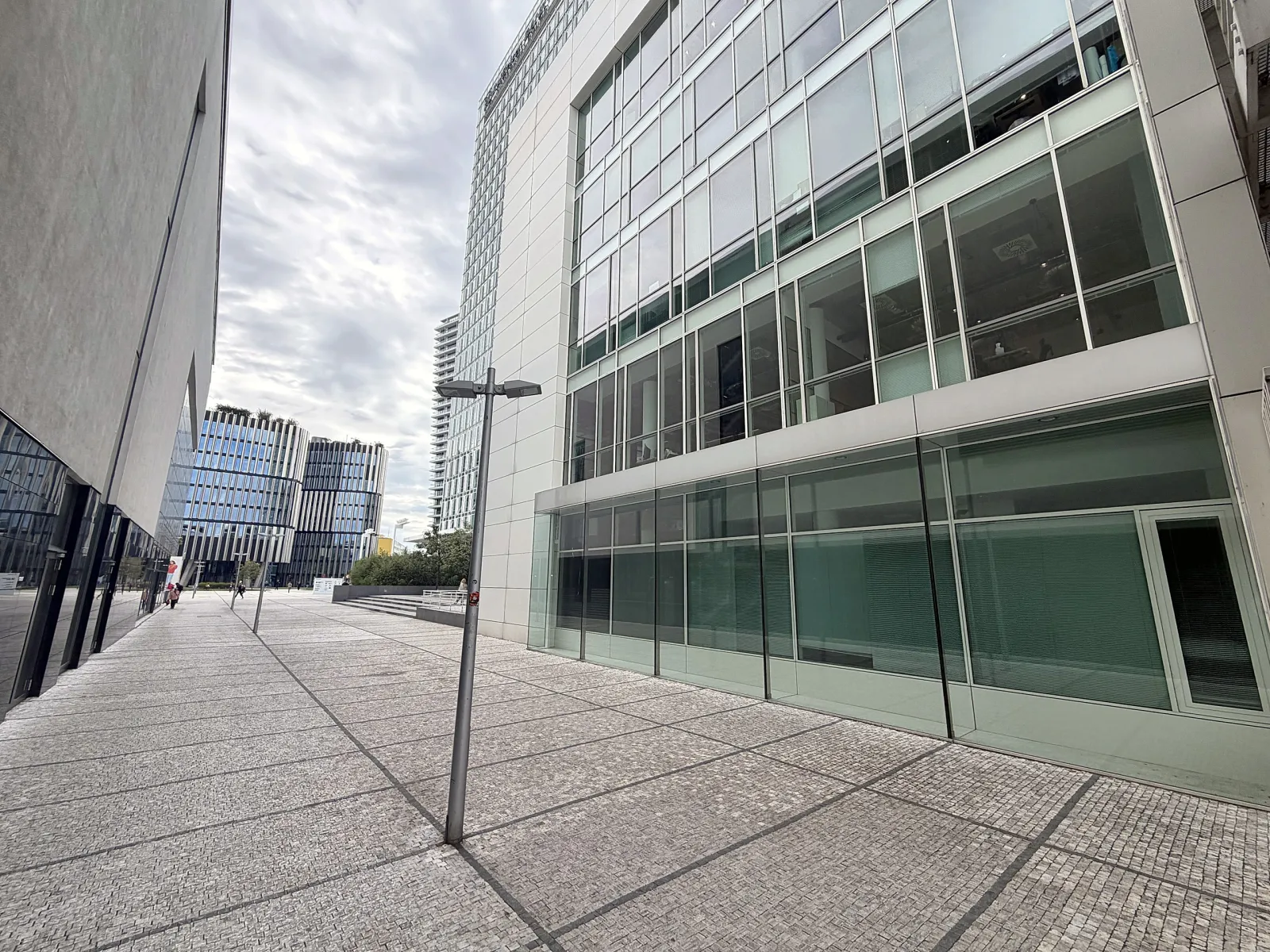 Retail Space for Rent, City Point Pankrác